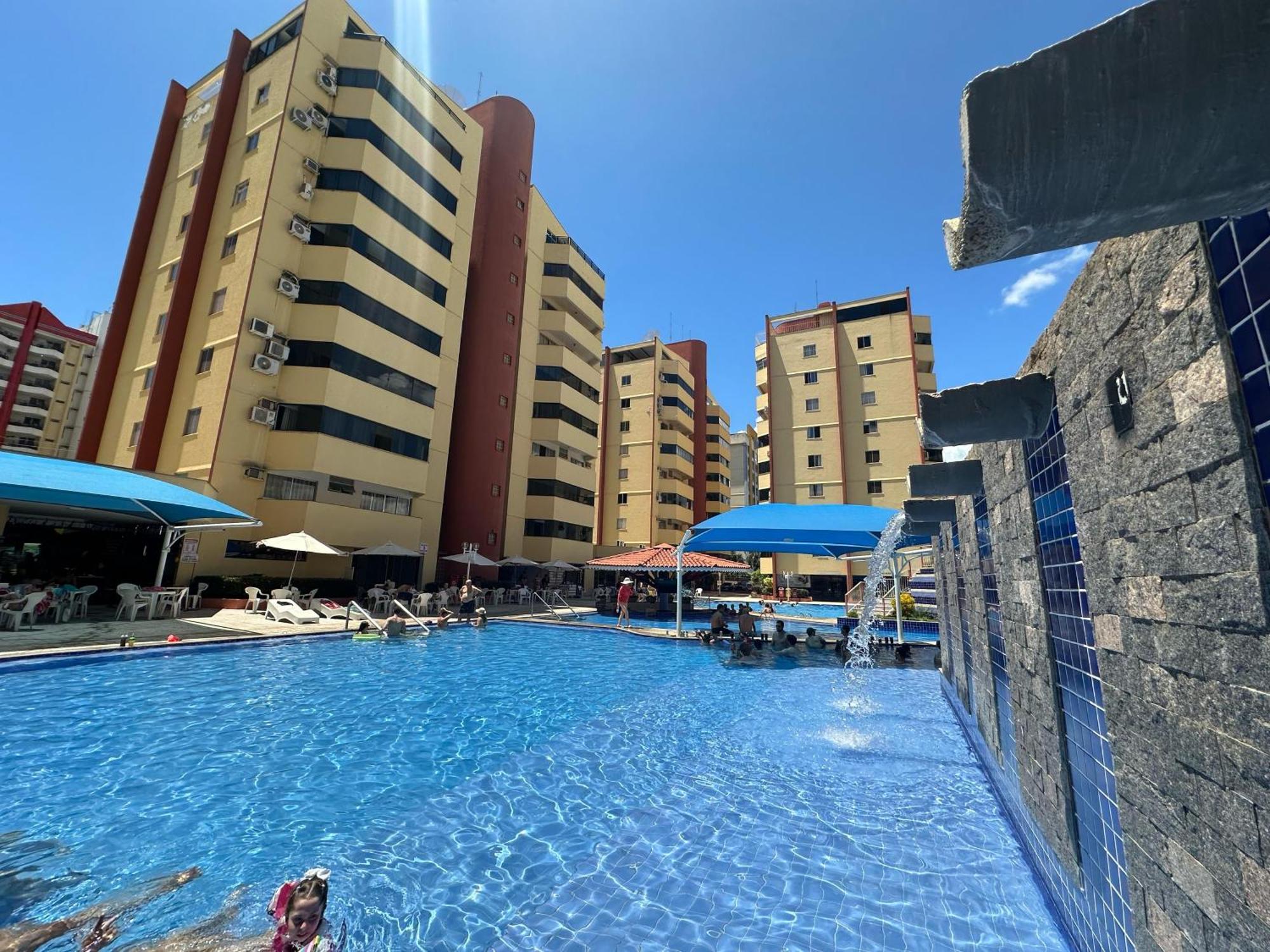 House Relax Parque Das Aguas Quentes - Ape 2 Quartos カルダス・ノバス エクステリア 写真